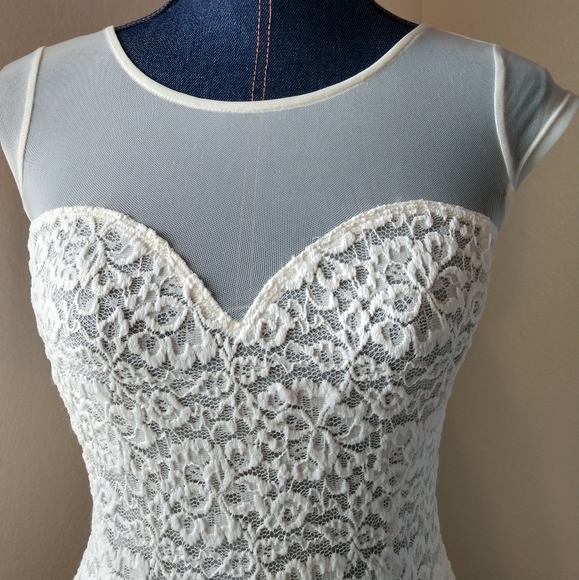 Bebe bodysuit - Picture 2 of 11